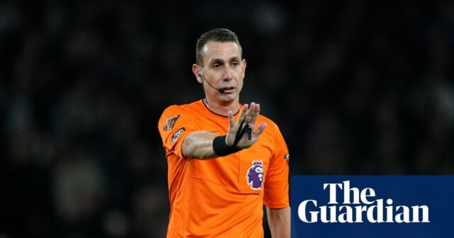 Predchádzajúca popredná organizácia Rozhodca David Coote účtovaný za neslušné obrazy Kid | futbal 

