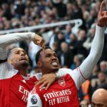 Premier Organizácia 2025-26: Zbierka štrajkuje neskoro, aby vyhrala 2-1 v Newcastle