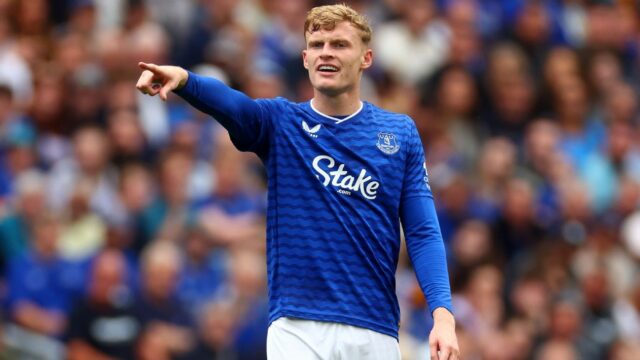 Prenos správ, informácie: Liverpool na meranie Male United pre Branthwaite 

