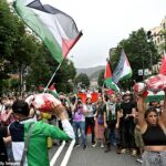 11. fáza španielskeho cyklistického závodu Vuelta Espana skončila bez víťaza kvôli protestujúcim protestujúcich na kurze
