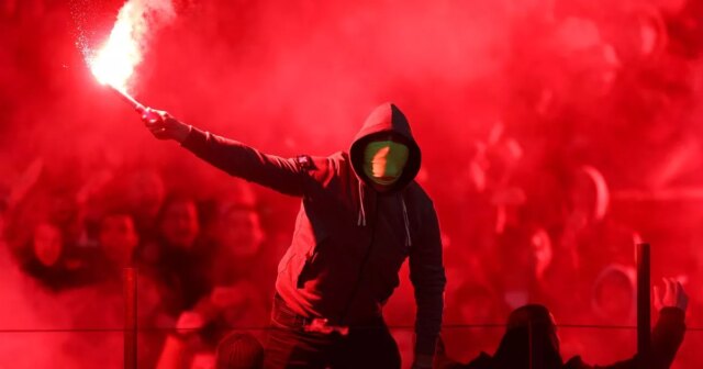 Problémy s policajtmi a prechodom úzkosti- vo vnútri keltskej desivej európskej cesty 

