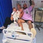 Bývalá hviezda NFL Jesse Williams 'odcudzená manželka bola po jeho boku, keď bol hospitalizovaný po infarkte. Sú na obrázku so svojou dcérou medveď