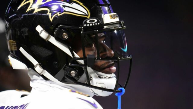 Ravens 'Lamar Jackson žiada Followerovi odpustenie za tlačenie výskytu 

