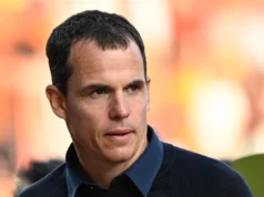 Sunderland sa neplánuje rozísť s Régisom Le Brisom Régis le Bris a Hugo Ekitiké si vybrali pre mesačné vyznamenania premiérovej organizácie