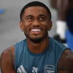 Reiss Nelson Seals Collection Prenos dovolenka po tom, čo Andrea Berta v súčasnosti sleduje nasledujúci rok