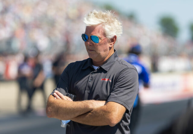 Rick Ware konkurent vydrží významný vplyv jednoducho deň po tom, čo LMC zvládne Jimmie Johnson 

