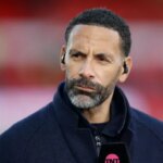 Rio Ferdinand spúšťa nástroj nástrojov a chelsea po úspechu muža United