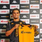 Ronaldinho dieťa sa zaregistruje s Hull City do 21 rokov na 1-ročnej dohode