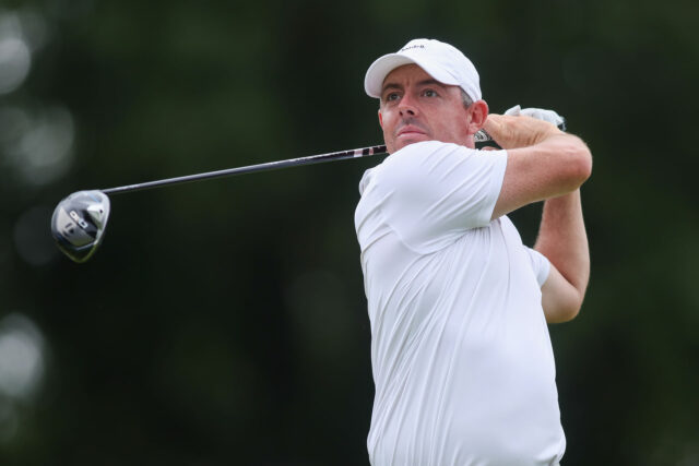 Rory McIlroy reaguje na Spojené štáty Ryder hrnček Tieň 

