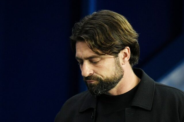 Glasgow, Škótsko - 25. september: Russell Martin, manažér Rangers, vyzerá sklamaný, keď jeho tím pripúšťa, že počas zápasu UEFA Europa League 2025/26 ligovej fázy MD1 medzi Rangers FC a KRC Genk na štadióne Ibrox 25. septembra 2025 v Glasgowe v Škótsku. (Foto: Euan Cherry/Getty Images)
