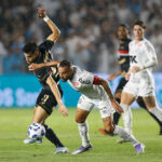 �� S neymarským povzbudzujúcim, Santos porazil São Paulo, aby v BR dýchal