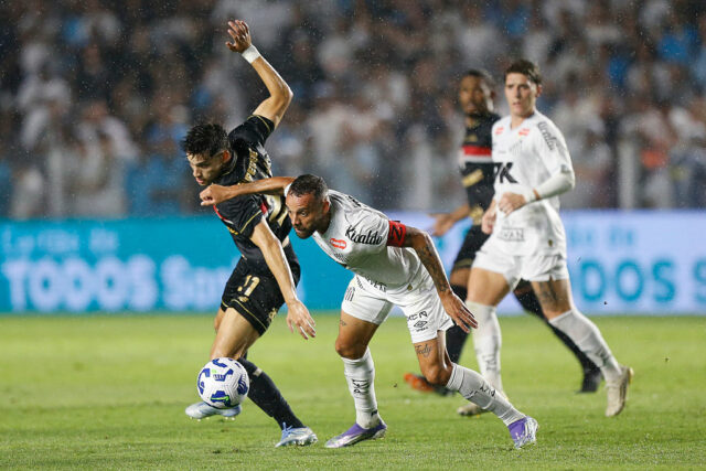 �� S neymarským povzbudzujúcim, Santos porazil São Paulo, aby v BR dýchal