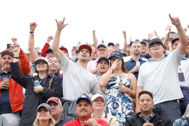 Shane Lowry in Stitches, keď nasledovníci Európy simulovali konkurenti USA v Ryderovom hrnčeku úplne prvé tribúna odpaliska 

