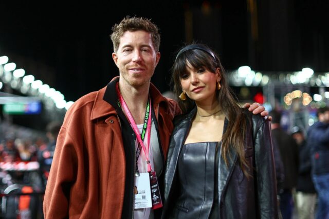 Shaun White a Nina Dobrev na olympijských hrách v Paríži 2024 (obrázok cez Getty)