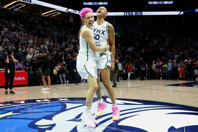 Stúpenci WNBA v rozdelení ako Courtney Williams a Natisha Hieman odhaľujú hiatus Studbudz uprostred play -off 

