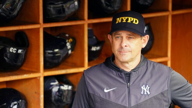 Supervízor Yankees Aaron Boone hovorí o účasti hlavy štátu Trump 9/11 

