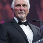Ikonický tréner AFL Mick Malthouse (na obrázku) vystrelil rastúcu kriminalitu Victoria, pričom tvrdil, že „ľudia sú chorí na smrť“