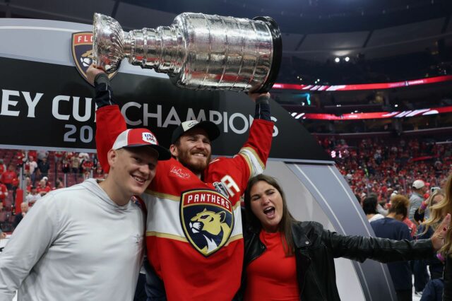 Sestra Brady Tkachuk Taryn Tkachuk IG Story - Credit @ TarynTkachuk