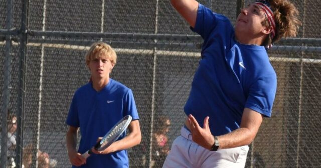 Tenis: Bulldogs Správa EIAC Roadway Win v Rushville Tenis: Bulldogs Správa EIAC Roadway Win v Rushville