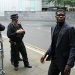 Bývalý futbalista Arsenal Ghanian Thomas Partey prichádza na Southwark Crown Court v Londýne 17. septembra 2025. 32-ročný Ghana International bol obvinený z piatich znásilnení proti dvom ženám a jedného počtu sexuálnych útokov proti tretej žene. Údajné trestné činy sa uskutočnili v rokoch 2021 až 2022, keď bol hráčom Arsenalu. (Foto: Carlos Jasso / AFP) (Foto: Carlos Jasso / AFP prostredníctvom Getty Images)