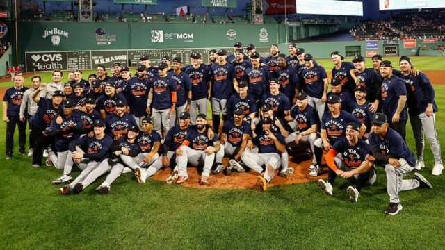 Tigers Bezpečné postseason lôžko, príkazy v obmedzenom závode AL Central Race 


