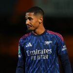Obhajca Arsenalu William Saliba je údajne pripravený podpísať novú dohodu v klube v nasledujúcich dňoch