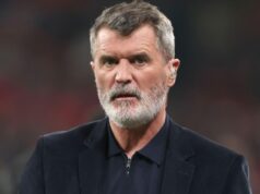 Keane sa posmieva hráčovi Man Utd Solskjaerovi, ktorý tvrdí, že sa nedá hrať Toolbox 'neurobí dostatočný „na to, aby vyhral titul PL, pretože Keane vysiela poradie Arteta' Attitude '.