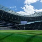 Tottenham rekvizícia najkratšia ako ₤ 3,3 Bn Citát uvoľnená, presunutá sľub a Lewisova pozícia Clear