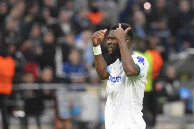 Úrady | Lille OSC Autorizujte na voľnej nohe Chancel mbemba 

