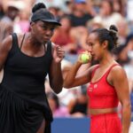 Townsend a Siniaková teraz budú hrať Veronika Kudermetovú a Elise Mertens v semifinále.