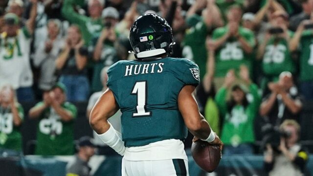 Videohra Eagles-Cowboys obsahuje čiernu celoštátnu hymnu 

