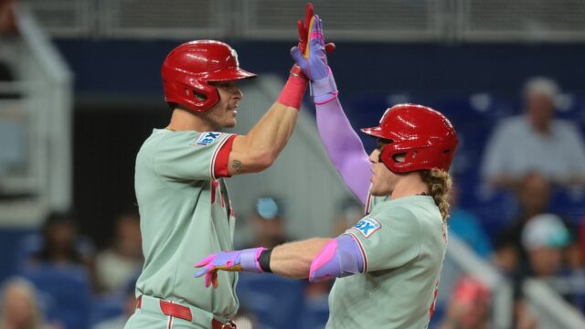 Vírus Phillies Follower prevádzkuje rukavicu od hostiteľov ESPN 

