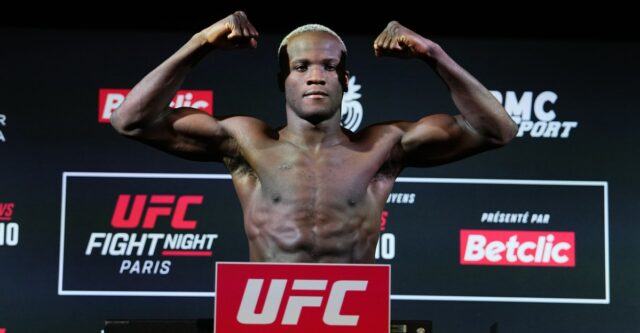 Výsledky váženia UFC Paris: Nassourdine Imavov vs. Caio Borralho úrady, 1 hlavná bitka o kartu ukončená 

