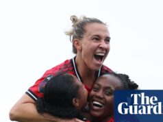 Vysoké päťky pre súpravu Toolbox a Manchester United- futbal žien | Futbal futbal London City Lionesses proti Manchester United - Barclays Women Super LeagueBromley, Anglicko - 14. septembra: Jayde Riviere z Manchester United oslavuje druhý gól svojho tímu medzi spoluhráčmi Melvine Malvine a Julia Zigiotti Olme počas Barclays Super League medzi London City Lionesses a Manchesterom United v Copperjaxe v septembri v septembri Barclays, Anglicka. (Foto: Richard Pelham - WSL/WSL Football prostredníctvom Getty Images)