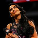 Významné stretnutie sa vyskytuje so znamenaním AJ Lee, ktorý dodržiava WWE RAW
