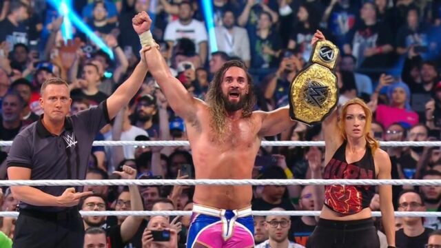 WWE Clash v Paríži Výsledky: Rollins udržiava titul, odoláva Uso, punk a rytiera 

