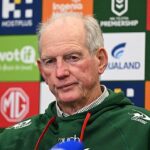 Wayne Bennett označil Brandon Smith Saga ako „triviálny“, tvrdenie, že Hooker South Sydney čelí policajným obvineniam iba kvôli svojmu vysokému profilu