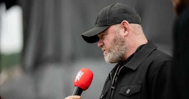 Wayne Rooney sa odvoláva na mužských majiteľov UTD a priznáva problém svojim deťom v klube 

