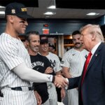 Yankees Aaron Súdny dvor prechádza Joe Dimaggio s historickým 362. korunným úspechom