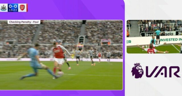 Zbierka jemná zákruta U opísaná ako rozhodca sa otočí okolo výberu vs Newcastle | Futbal | Športová aktivita 

