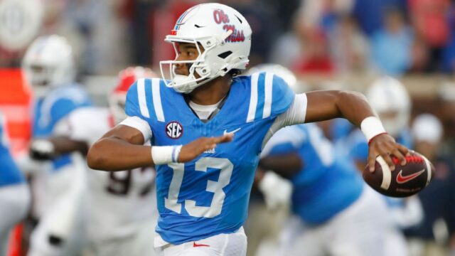 Zdroj - Ole Miss QB Austin Simmons nepravdepodobne pridá vs. Tulane 

