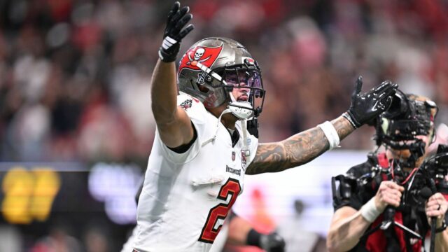 Zdroje - Buccaneers WR Emeka Egbuka očakával, že budú hrať vs. Jets 

