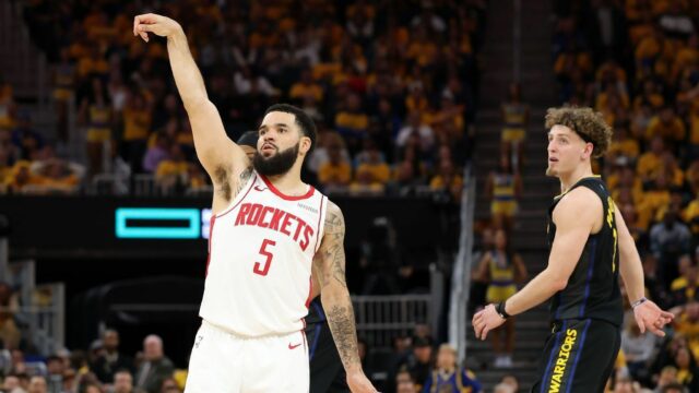 Zdroje - Fred Vanvleet Fred Vanvleet v skutočnosti roztrhal ACL, mohol by vynechať obdobie 

