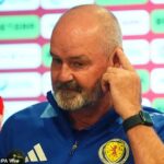 Steve Clarke odhalil, že povedal svojim Škótskym hráčom, aby boli „strašidelným spôsobom“