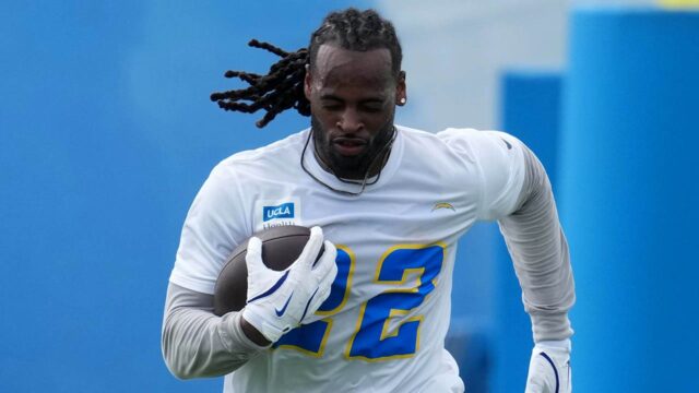 Zranenia NFL: Najee Harris nabíjačky vydrží nekontaktné zranenie nôh 

