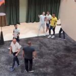 Preceňujúci fanúšik sa pokúsil vziať selfie s Cristianom Ronaldom v hoteli Portugalska