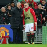 Wayne Rooney (vpravo) rozprával o výmene, ktorú mal s Jose Mourinho (vľavo) späť, keď boli obaja v Man United