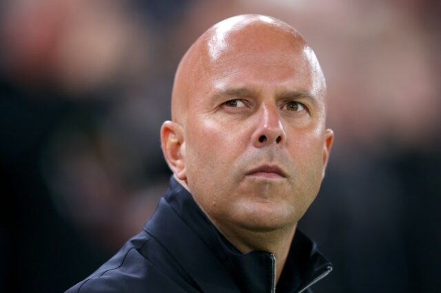 „Nebolo to šikovné“- Arne Port presne zverejňuje, ako Liverpool skutočne spravoval Hugo Ekitike nad „hlúpe“ červenú kartu 

