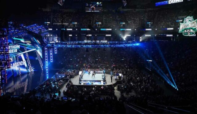 „Neexistuje žiadna strana“ - Predchádzajúci autor WWE volá SmackDown „predvídateľné“ (špeciálne) 

