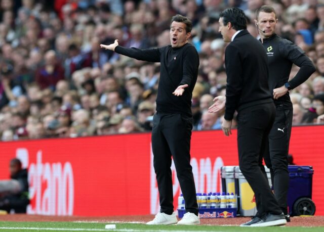 Fulhamov portugalský hlavný tréner Marco Silva zakričal pokyny pre svojich hráčov z dotykovej línie počas futbalového zápasu Anglicka Premier League medzi Aston Villa a Fulham vo Villa Parku v Birminghame v strednom Anglicku 28. septembra 2025 (Foto: Darren Staples / AFP) / Obmedzené na redakčné použitie. Nie je to možné s neautorizovaným zvukom, videom, údajmi, zoznamami príslušenstva, logami klubu/ligy alebo „živými“ službami. Online používanie v zápase obmedzené na 120 obrázkov. Ďalších 40 obrázkov môže byť použitých v čase navyše. Žiadna emulácia videa. Používanie sociálnych médií v spojení s obmedzeným na 120 obrázkov. Ďalších 40 obrázkov môže byť použitých v čase navyše. Pri stávokch publikáciách, hrách alebo jednotlivých klubových/ligových/hráčskych publikáciách. / (Foto: Darren Staples/ AFP prostredníctvom Getty Images)